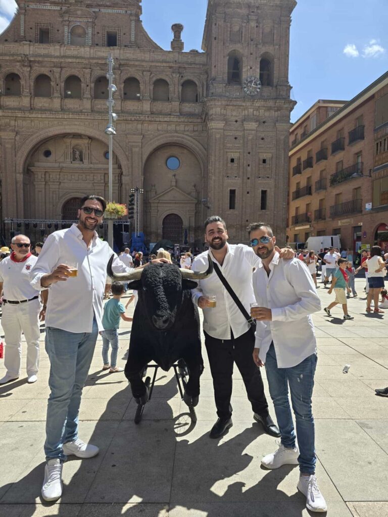Musicisti in una piazza · Rumba Gipsy